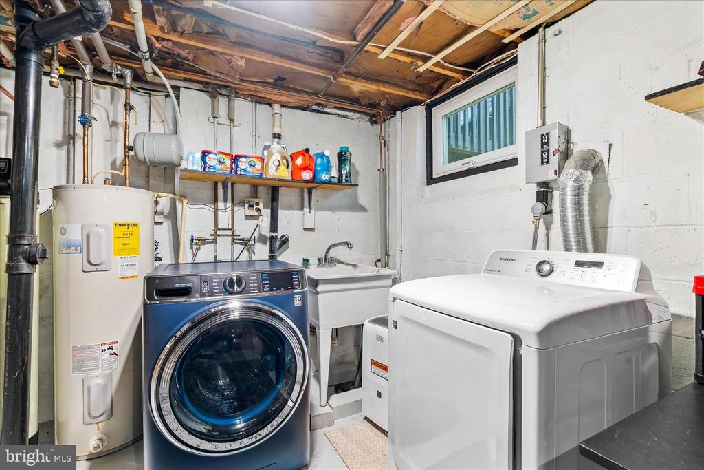 Image 36 of property listing at 7014 WILLOW TREE DR S, Middletown, MD 21769