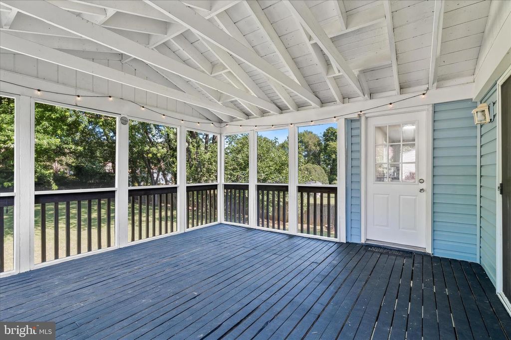 Image 38 of property listing at 7014 WILLOW TREE DR S, Middletown, MD 21769