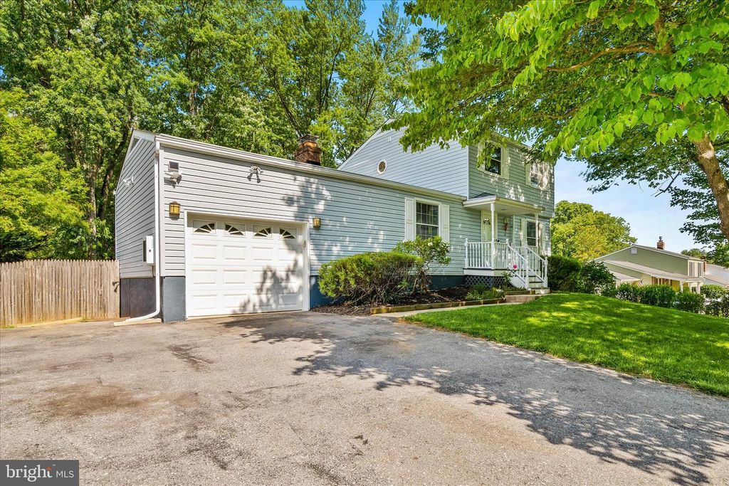 Image 4 of property listing at 7014 WILLOW TREE DR S, Middletown, MD 21769