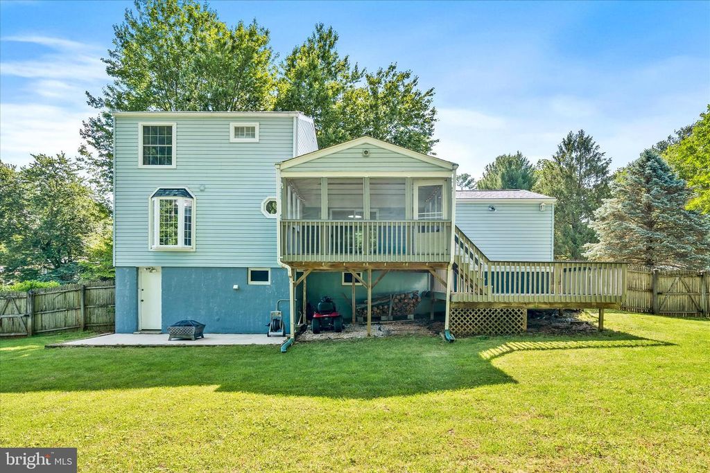 Image 46 of property listing at 7014 WILLOW TREE DR S, Middletown, MD 21769