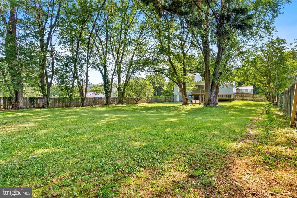 Image 49 of property listing at 7014 WILLOW TREE DR S, Middletown, MD 21769
