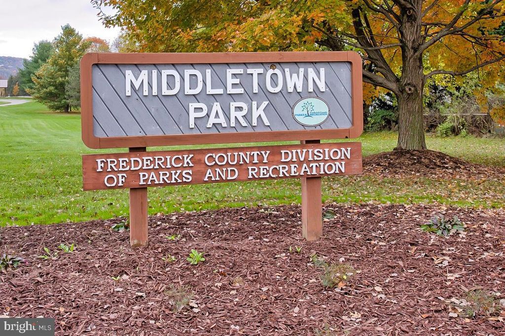 Image 56 of property listing at 7014 WILLOW TREE DR S, Middletown, MD 21769