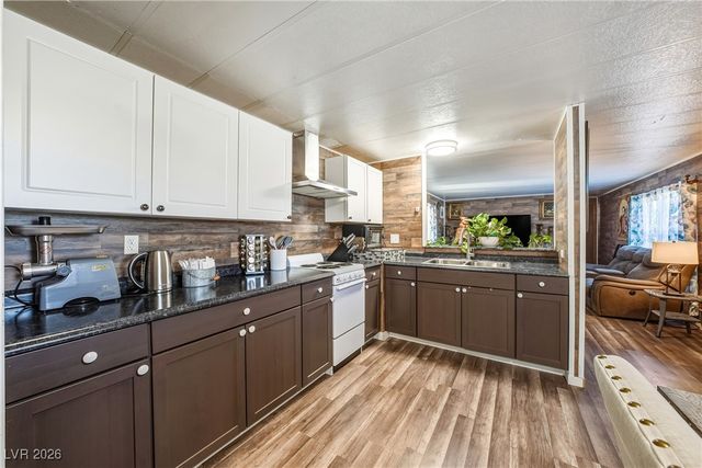 1111 Bank Avenue, Pahrump, NV 89048