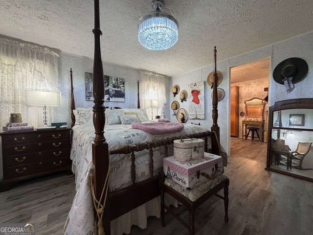 1162 Blacks Creek Drive, Clayton, GA 30525