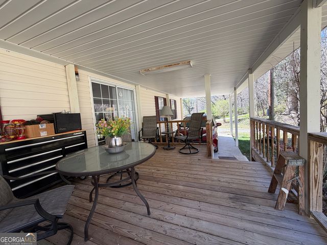 1162 Blacks Creek Drive, Clayton, GA 30525