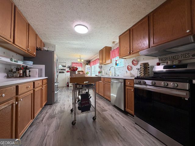 1162 Blacks Creek Drive, Clayton, GA 30525