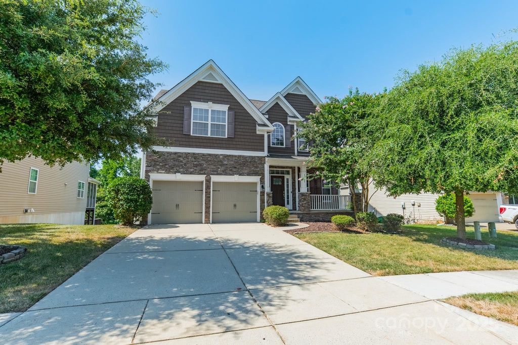 9229 Inverness Bay Road, Charlotte, NC 28278