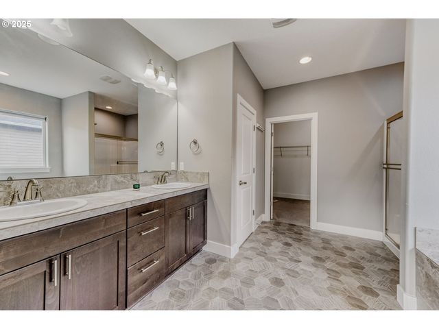 1561 Sw STRINGTOWN Rd, Forest Grove, OR 97116