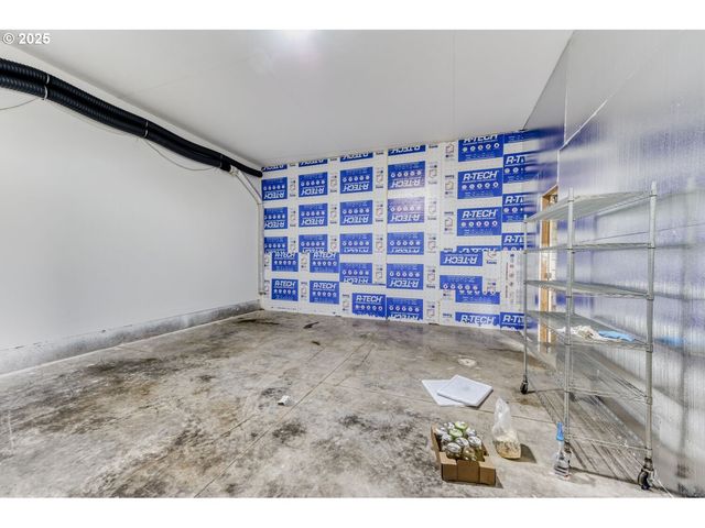 1561 Sw STRINGTOWN Rd, Forest Grove, OR 97116