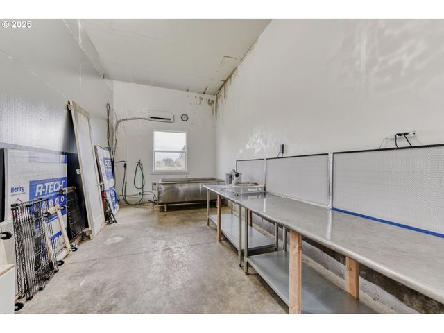 1561 Sw STRINGTOWN Rd, Forest Grove, OR 97116