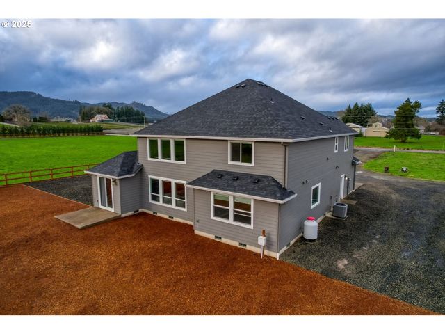 1561 Sw STRINGTOWN Rd, Forest Grove, OR 97116