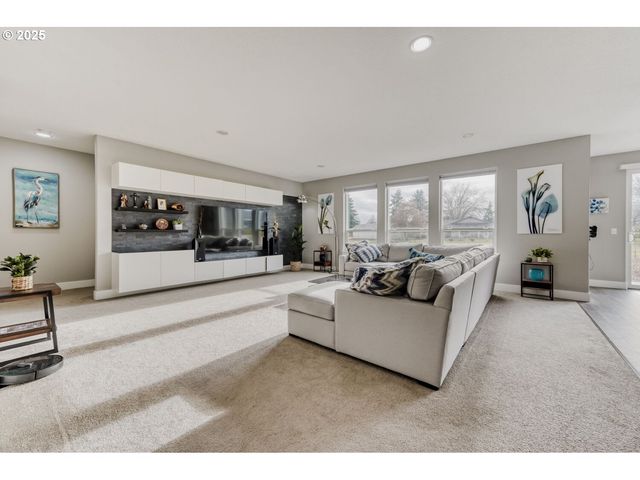 1561 Sw STRINGTOWN Rd, Forest Grove, OR 97116