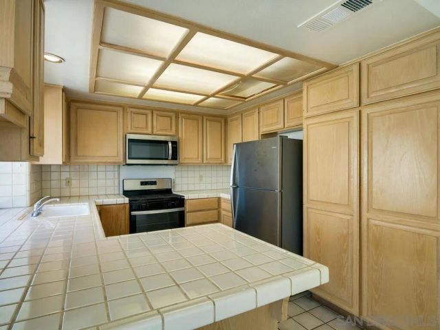 58 Aruba Bend, Coronado, CA 92118