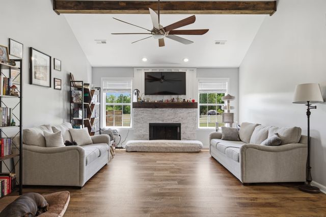 3465 Clegg Dr, Spring Hill, TN 37174
