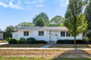 3155 Lindland Road, Roosevelt Park City, MI 49441
