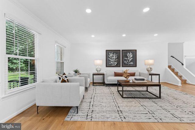 3219 FOX MILL RD, Oakton, VA 22124