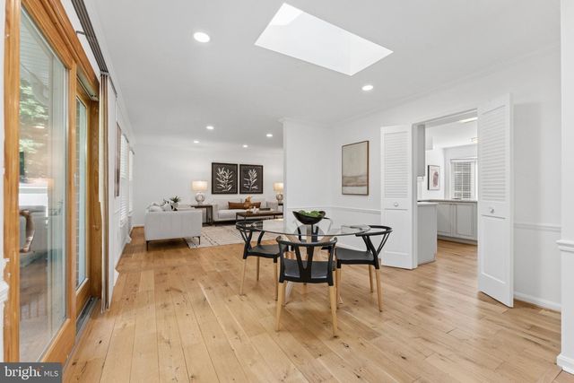 3219 FOX MILL RD, Oakton, VA 22124