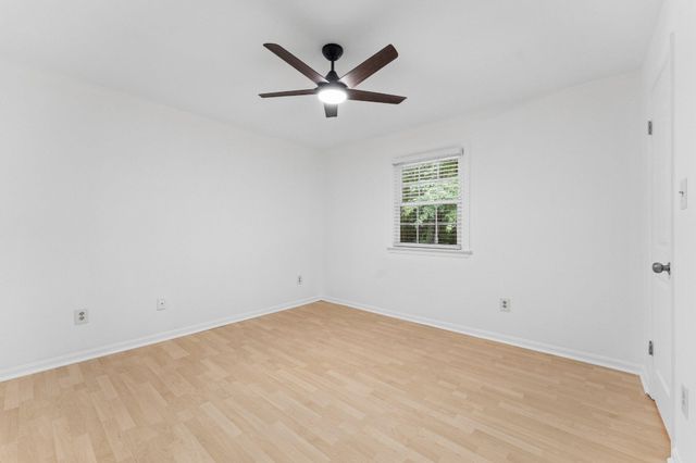 3219 FOX MILL RD, Oakton, VA 22124