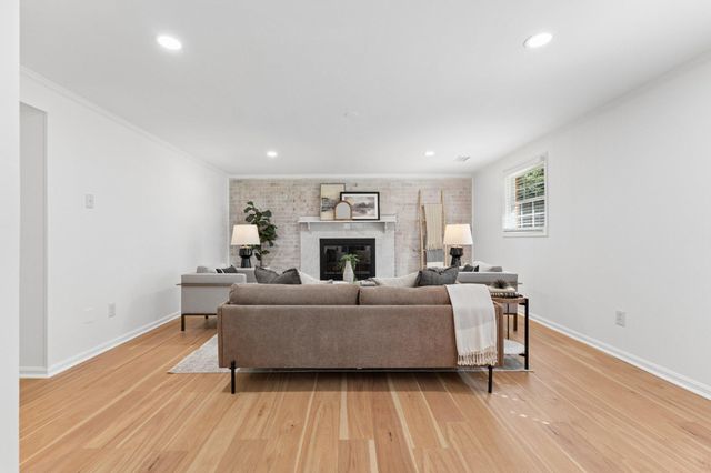 3219 FOX MILL RD, Oakton, VA 22124