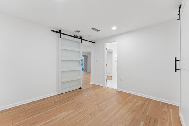 3219 FOX MILL RD, Oakton, VA 22124
