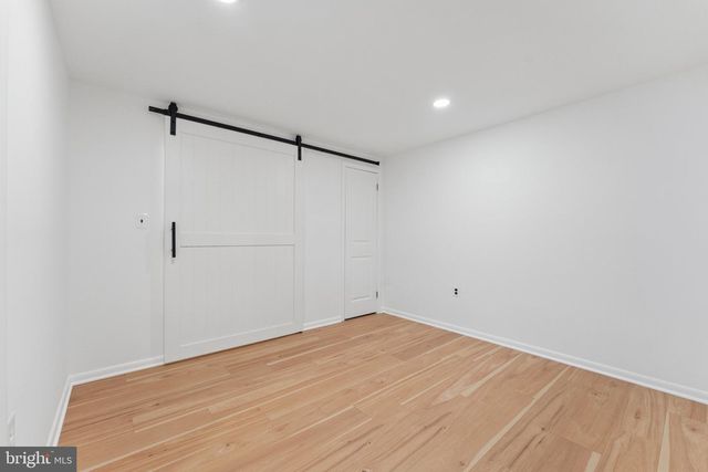 3219 FOX MILL RD, Oakton, VA 22124