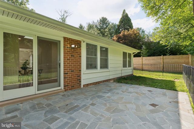 3219 FOX MILL RD, Oakton, VA 22124