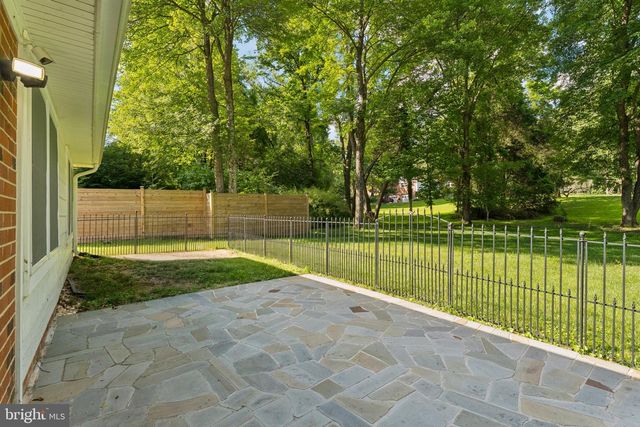 3219 FOX MILL RD, Oakton, VA 22124