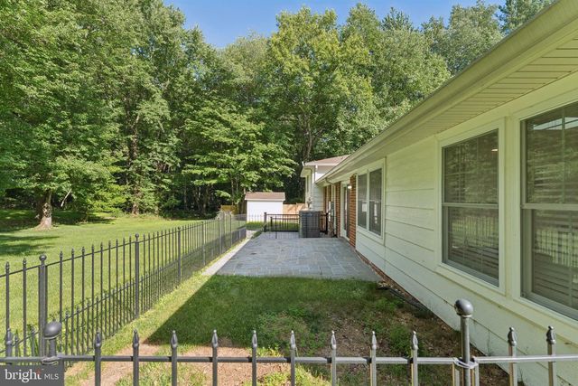 3219 FOX MILL RD, Oakton, VA 22124