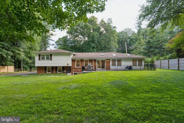 3219 FOX MILL RD, Oakton, VA 22124