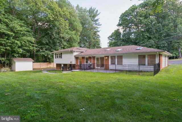 3219 FOX MILL RD, Oakton, VA 22124