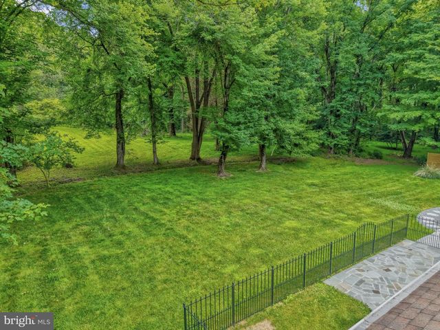 3219 FOX MILL RD, Oakton, VA 22124