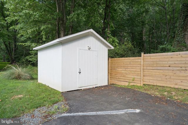 3219 FOX MILL RD, Oakton, VA 22124