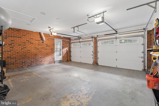 3219 FOX MILL RD, Oakton, VA 22124