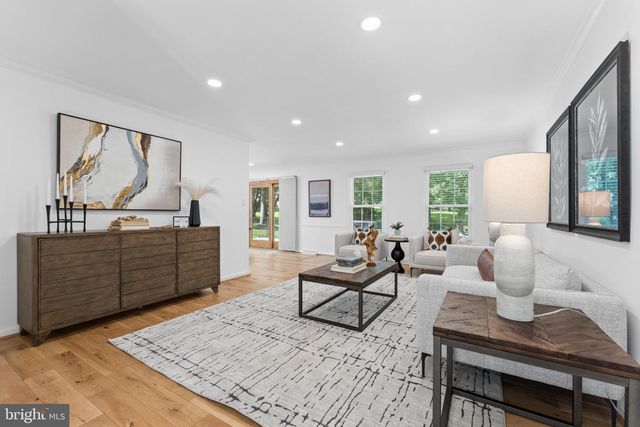 3219 FOX MILL RD, Oakton, VA 22124