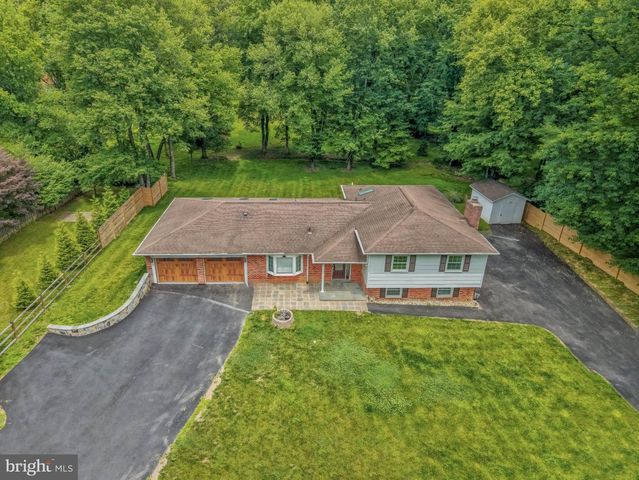 3219 FOX MILL RD, Oakton, VA 22124