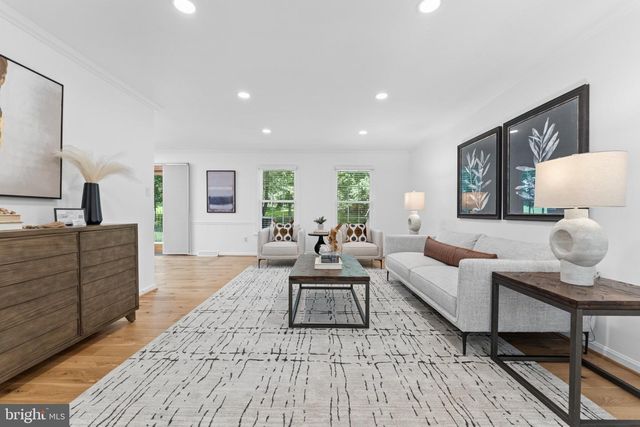 3219 FOX MILL RD, Oakton, VA 22124