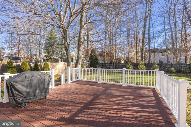 154 FOX CHASE DR, Delran, NJ 08075