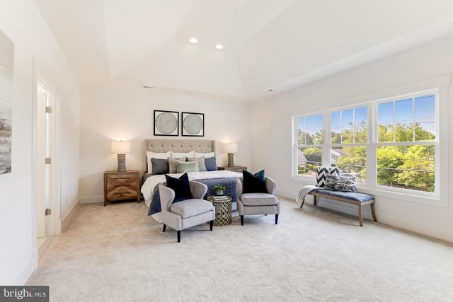 11012 WESTMORE DR, Fairfax, VA 22030