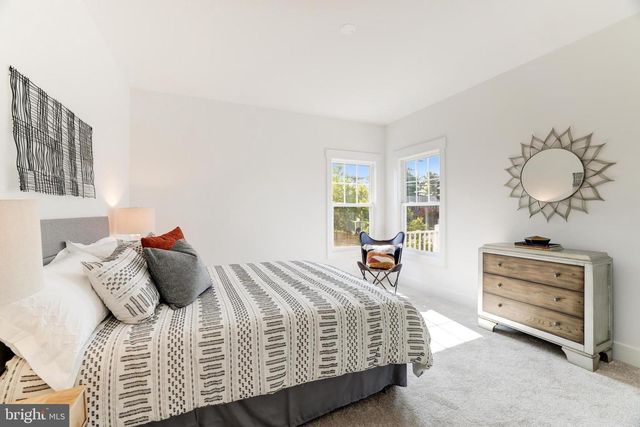 11012 WESTMORE DR, Fairfax, VA 22030