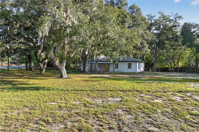 5859 S Oldfield Avenue, Homosassa, FL 34446