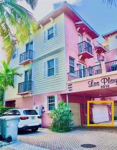 3213 NE 5th Street 201, Pompano Beach, FL 33062