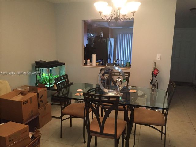 9820 NW 65th Ct B13, Tamarac, FL 33321