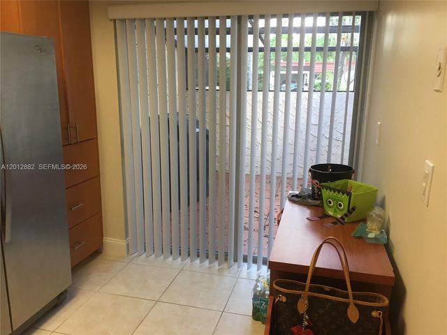 9820 NW 65th Ct B13, Tamarac, FL 33321