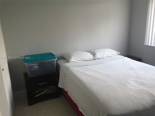 9820 NW 65th Ct B13, Tamarac, FL 33321