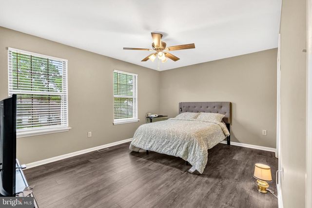 7 VAIL RD, Sicklerville, NJ 08081