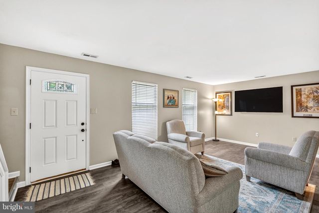 7 VAIL RD, Sicklerville, NJ 08081