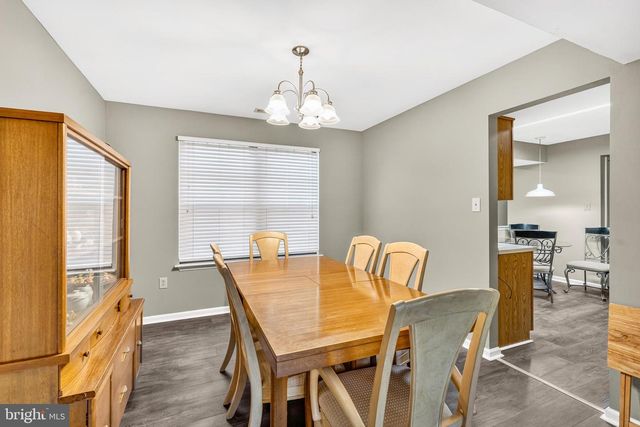 7 VAIL RD, Sicklerville, NJ 08081