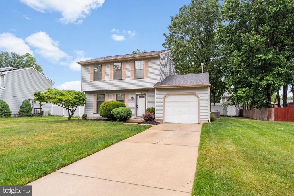 7 VAIL RD, Sicklerville, NJ 08081