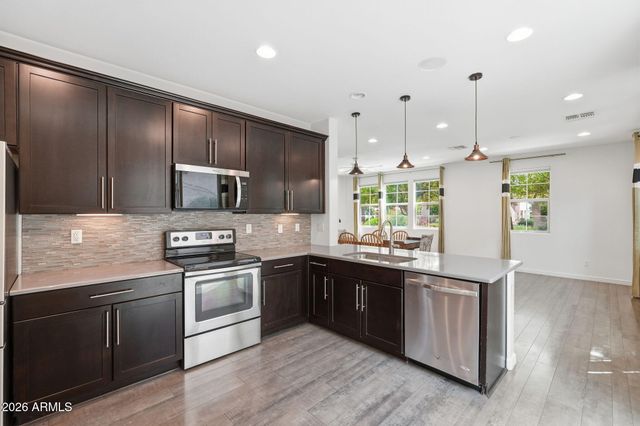 464 N RANGER Trail, Gilbert, AZ 85234