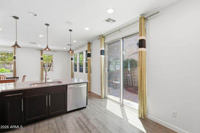 464 N RANGER Trail, Gilbert, AZ 85234